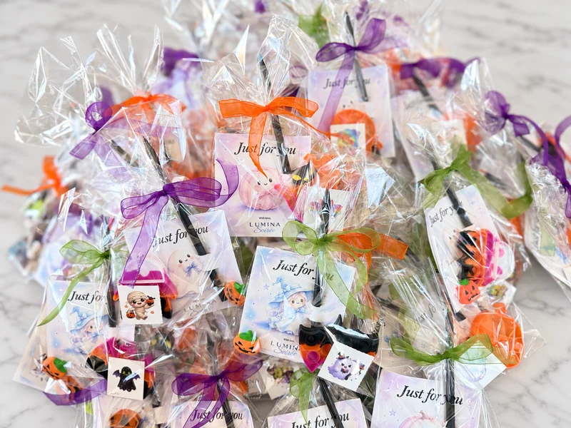 Lumina Halloween goodie bags with original cards and colourful ribbons